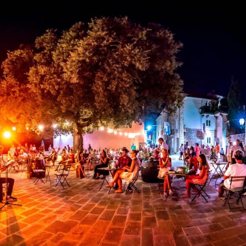 The Square of Freedom - Pjaceta