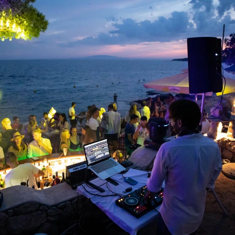Smola Beach Chillout Bar